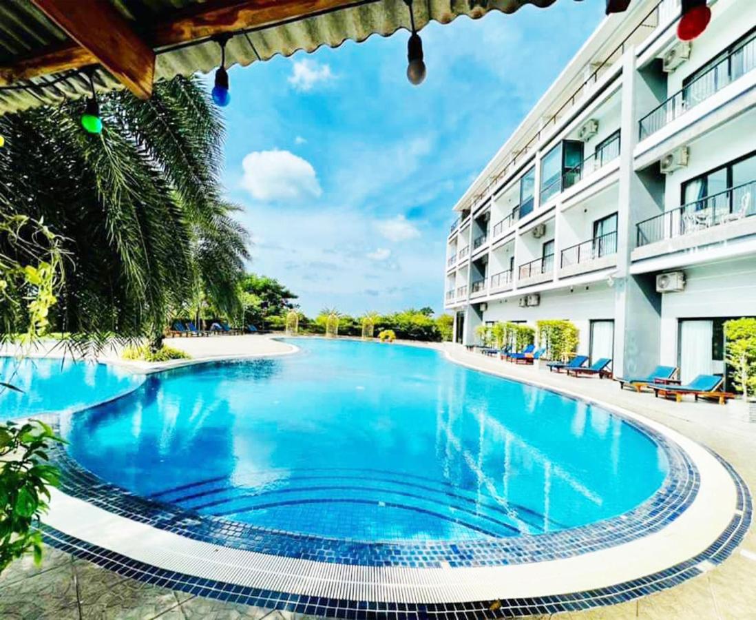 Kep Bay Hotel & Resort Exterior photo